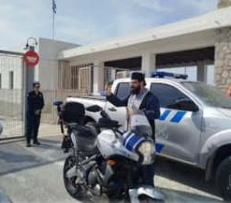 Αγιασμός υπηρεσιακών οχημάτων του Λιμεναρχείου Μήλου