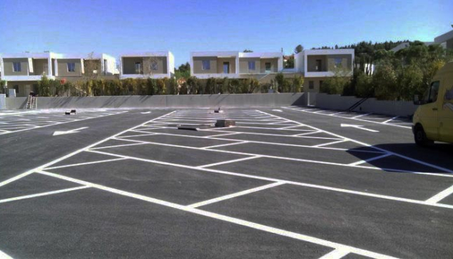 Εργασίες διαγράμμισης στην Πλάκα