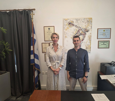 Επίσκεψη στο Αστυνομικό Τμήμα Μήλου από την Βουλευτή Κυκλάδων κα Κατερίνα Μονογυιού