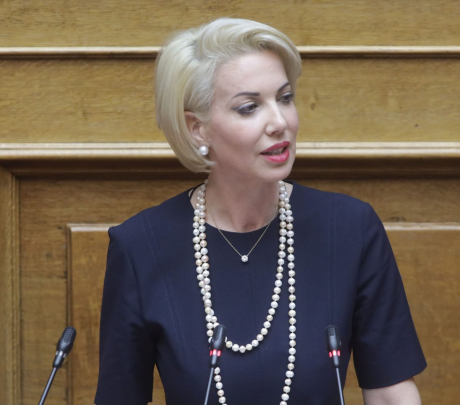 Παρέμβαση της Κατερίνας Μονογυιού για την άμεση επίλυση των ακτοπλοϊκών ζητημάτων και της τροφοδοσίας σε Μήλο και Κίμωλο