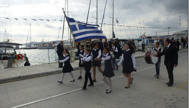 Η παρέλαση του Αδάμαντα, η ιστορία μας και η ευθύνη απέναντι στα παιδιά μας
