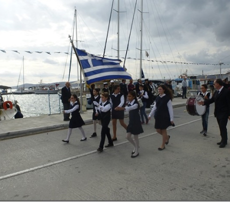 Η παρέλαση του Αδάμαντα, η ιστορία μας και η ευθύνη απέναντι στα παιδιά μας